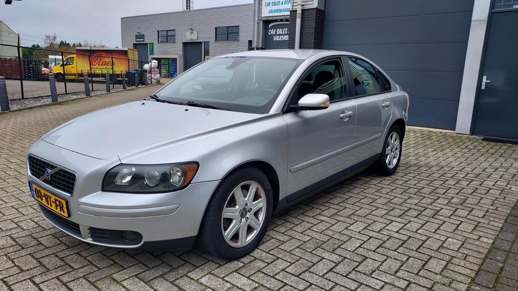 Volvo S40 2.4i 5-Cilinder, Voorwielaandrijving, Stof, Handgeschakeld, Grijs