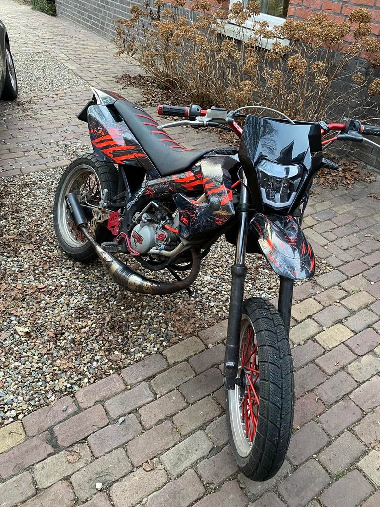 Kappenset derbi + bold stickerset, Fietsen en Brommers, Brommeronderdelen | Algemeen, Ophalen of Verzenden, Zo goed als nieuw