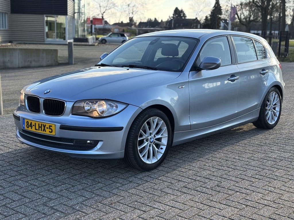 BMW 1-serie 116d Corporate Business Line [ fm navi, airco au, Auto's, 1-Serie, Achterwielaandrijving, 680 kg, 4 cilinders