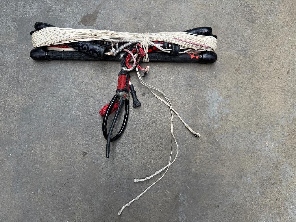 Slingshot Compstick bar 2016 20"-23m, Watersport en Boten, Kitesurfen, Gebruikt, 9 m², Bar, Geen board