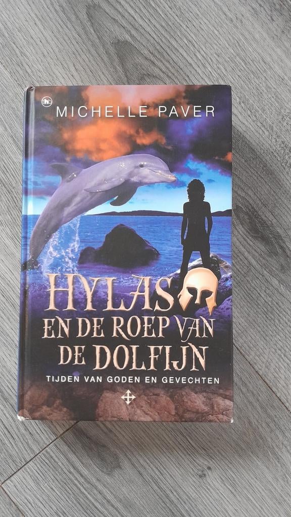 Hylas en de Roep van de Dolfijn - Michelle Paver, Boeken, Ophalen of Verzenden, Gelezen, Michelle Paver, Nederland