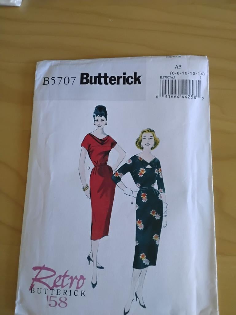 Butterick B5707 vintage patroon jurk., Hobby en Vrije tijd, Kledingpatronen, Ophalen of Verzenden, Nieuw, Vrouw, Overige merken