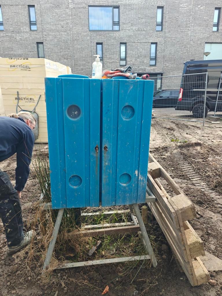 Bouwmeterkast en waterput voor nieuwbouw, Ophalen