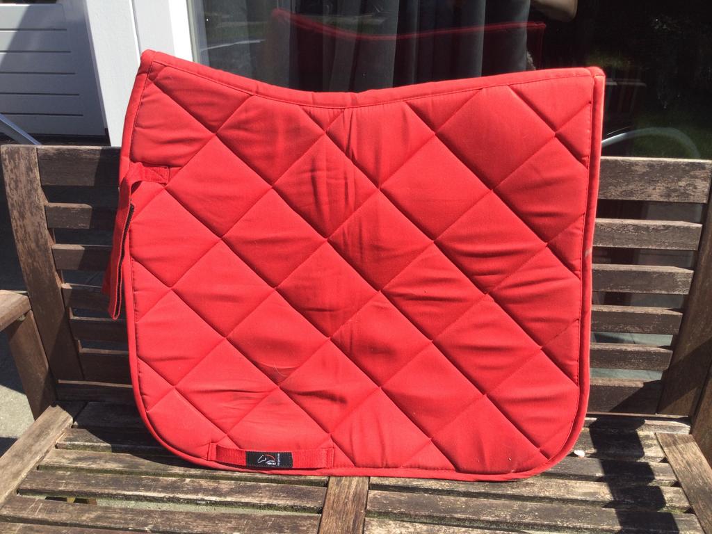 Paardendekje rood, Ophalen, Cob (M), Rood, Zadeldekje