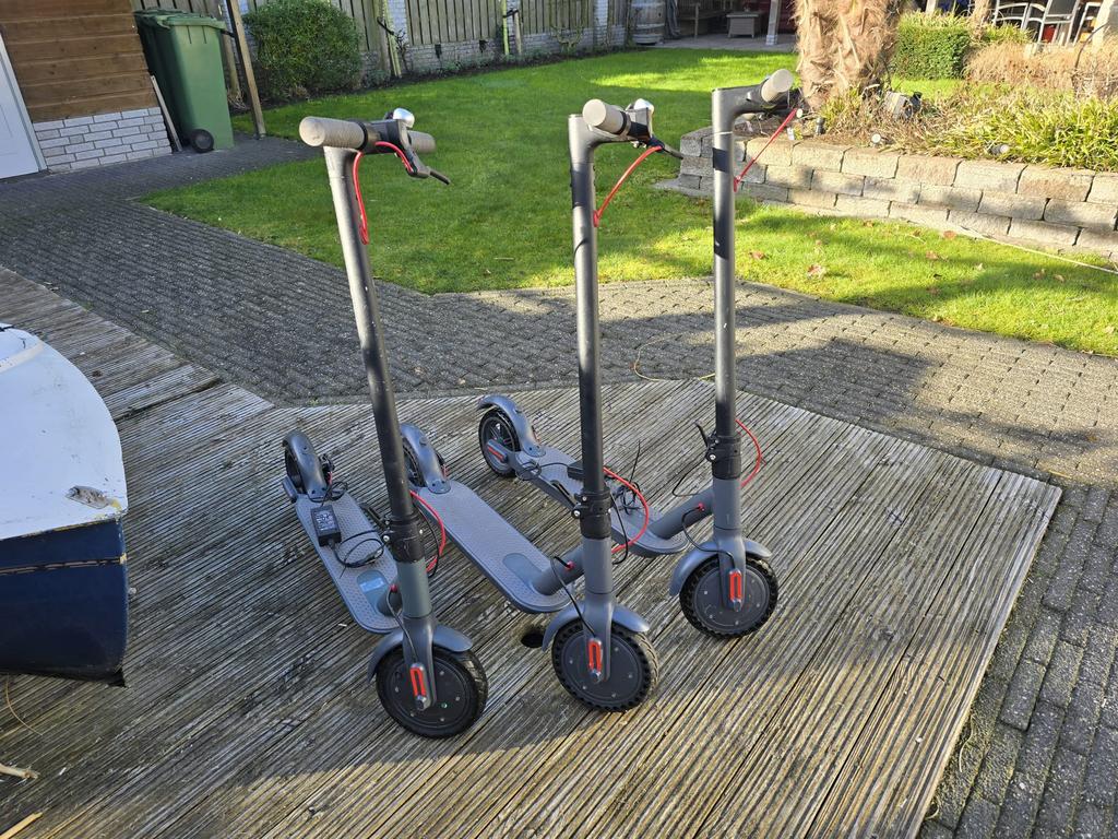 3 x electrische step, Fietsen en Brommers, Steps, Ophalen of Verzenden, Zo goed als nieuw, Elektrische step (E-scooter)