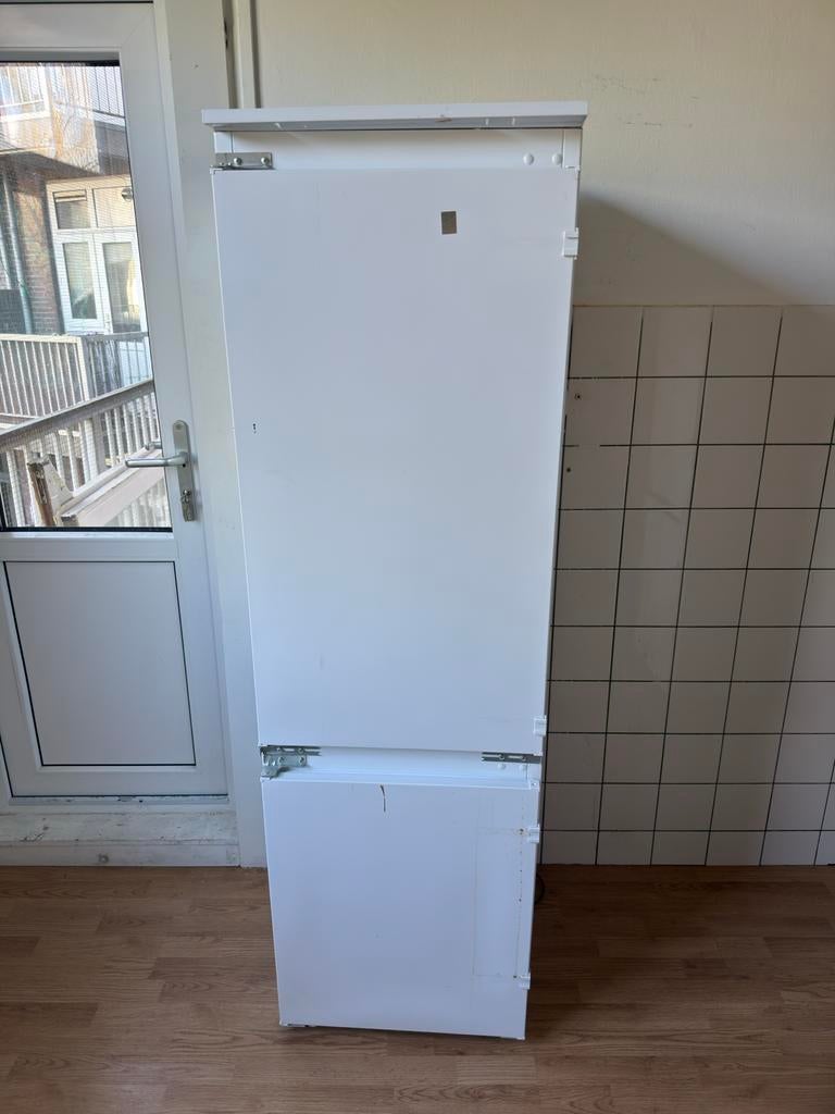 Etna koelkast A+ diepvries combinatie inbouw dubbel, Witgoed en Apparatuur, Koelkasten en IJskasten, Ophalen, Gebruikt, 200 liter of meer