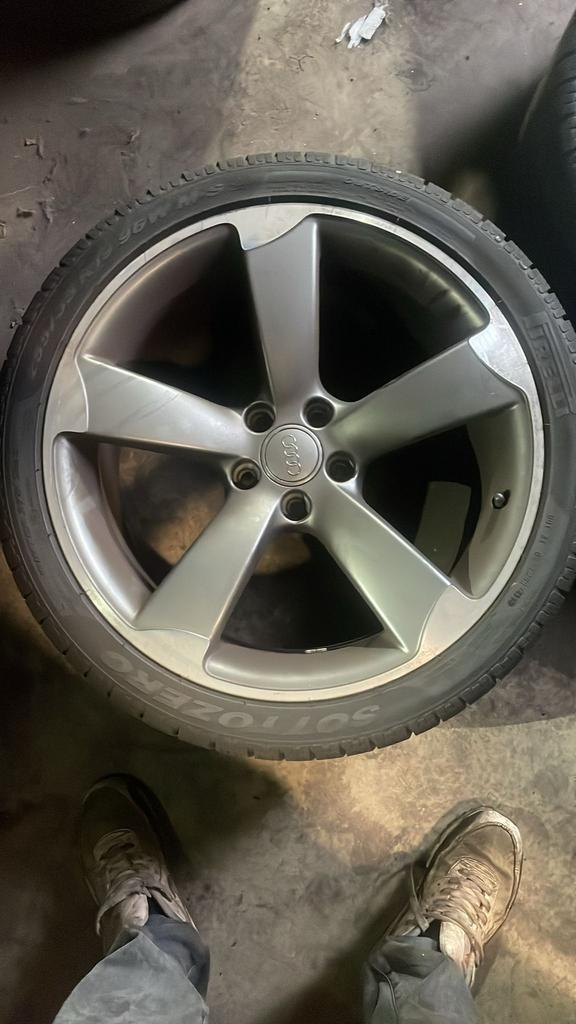 Te Koop! 4 Originele Audi Velgen, Auto-onderdelen, Banden en Velgen, 19 inch, 255 mm, Pirelli, Banden en Velgen