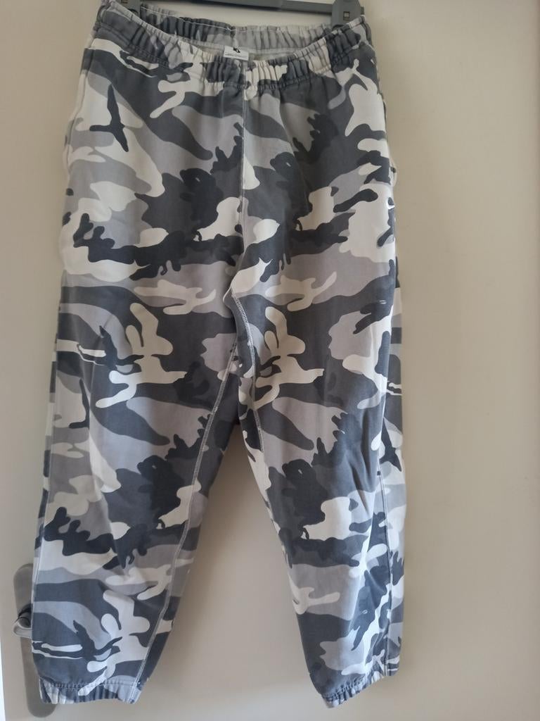Baggy Nike Camouflage Joggingbroek Maat S, Kleding | Dames, Broeken en Pantalons, Ophalen of Verzenden, Maat 36 (S), Gedragen