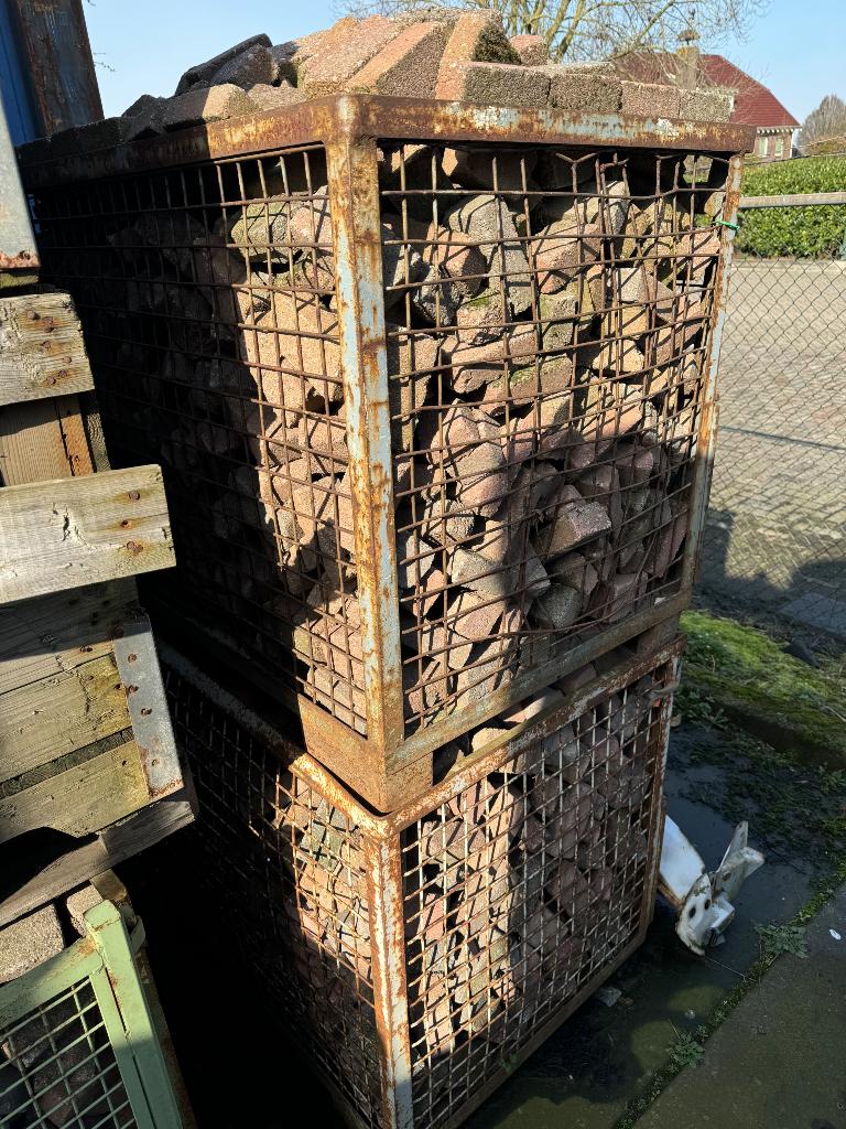 Waaltjes, Ophalen, Gebruikt, Beton, Klinkers