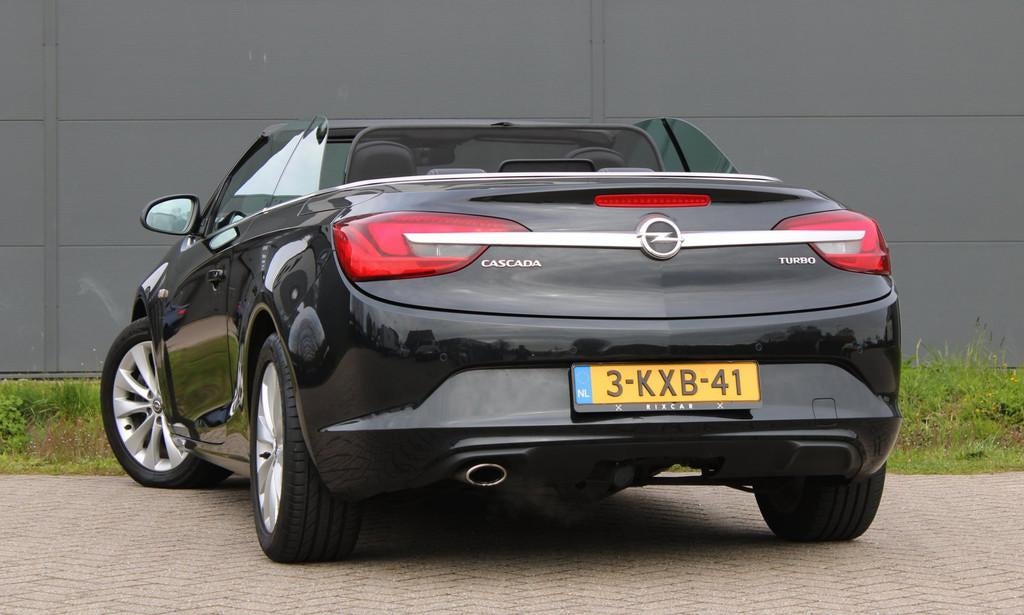 Opel Cascada 1.6 Turbo Cosmo Automaat Leder Trekhaak Origine, Auto's, Euro 5, Gebruikt, Zwart, 4 cilinders