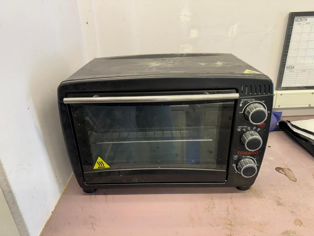 Tomado oventje, Ophalen