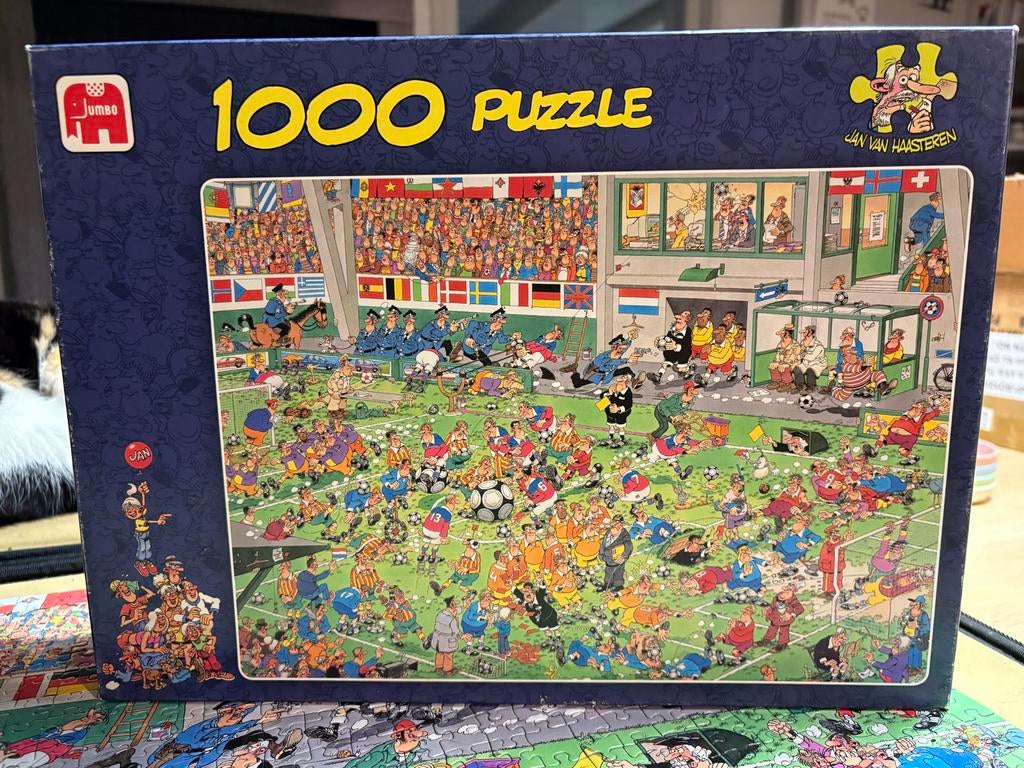 Jan van Haasteren Voetbal Puzzel 1000 stukjes, Ophalen of Verzenden, 500 t/m 1500 stukjes, Zo goed als nieuw, Legpuzzel