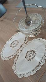 Oude kleedjes en schaaltje teab, Ophalen of Verzenden