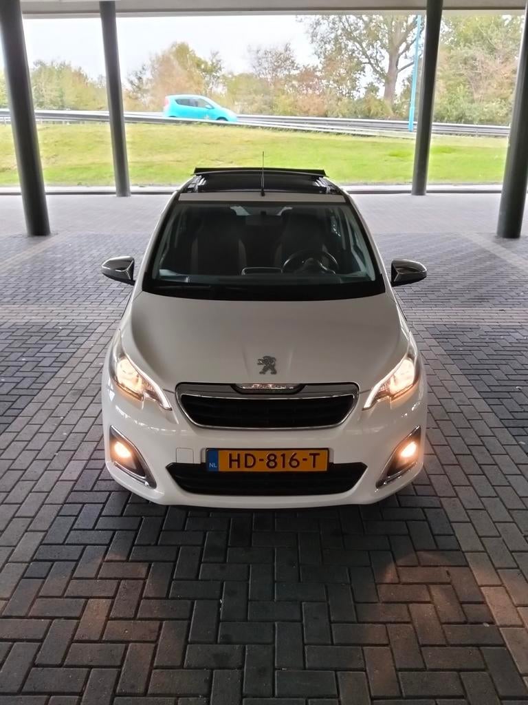 Peugeot 108 Top (cabrio) 1.0 12V E-vti 51KW 5DR 2015, Voorwielaandrijving, Origineel Nederlands, Handgeschakeld, 26 km/l