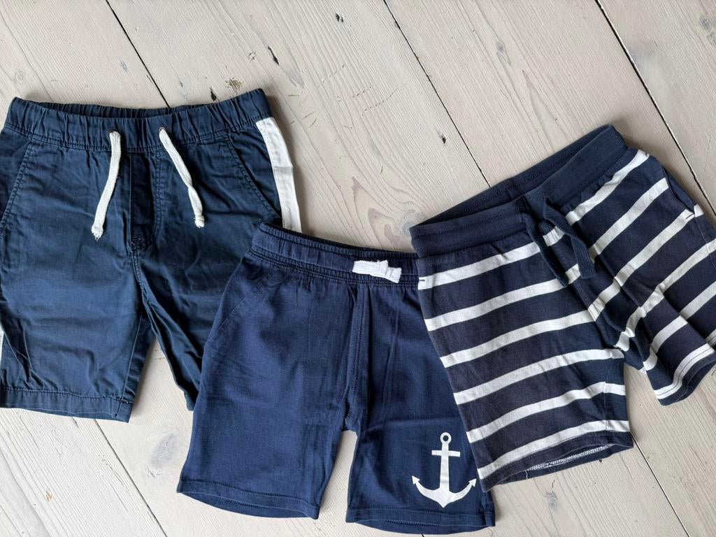 Leuke set van drie H&M jersey shorts/korte broeken size 110, Broek, Gebruikt, H&M, Ophalen of Verzenden