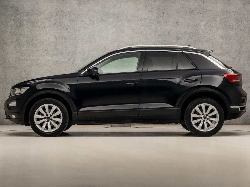 Volkswagen T-Roc 1.0 TSI Sport (APPLE CARPLAY, GROOT NAVI, C, Auto's, Volkswagen, Voorwielaandrijving, 12 maanden, Stof, Gebruikt