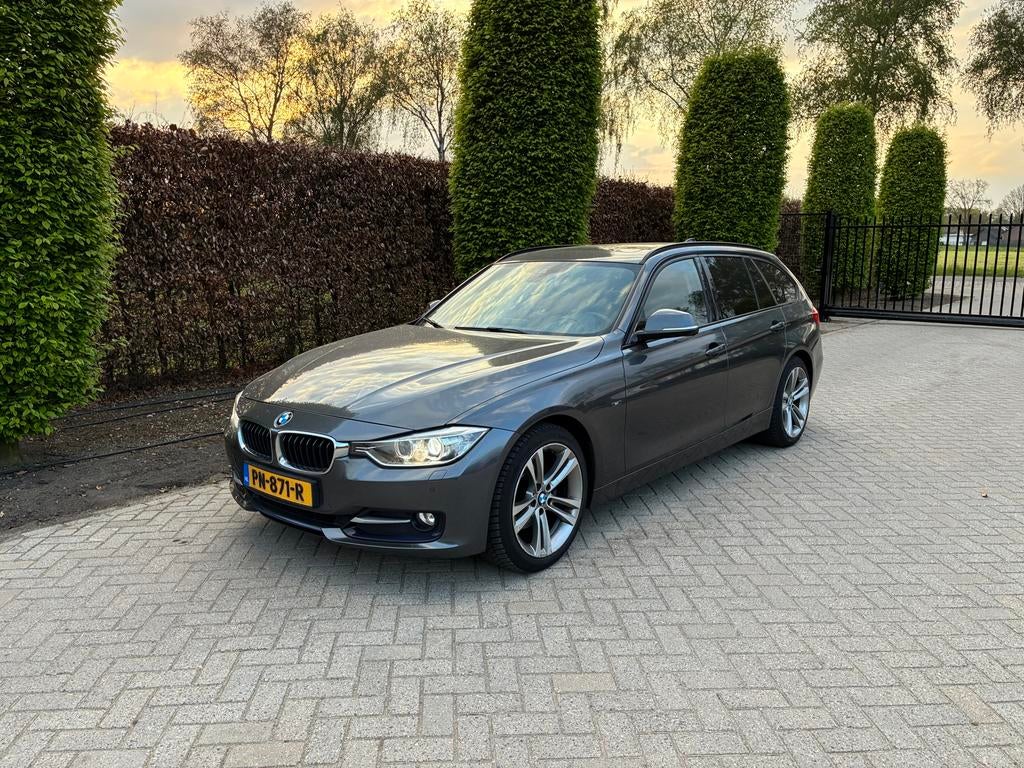 BMW 3-Serie 2.0 320D Xdrive Touring AUT 2013 Grijs, Auto's, Achterwielaandrijving, 1995 cc, 4 cilinders, Leder