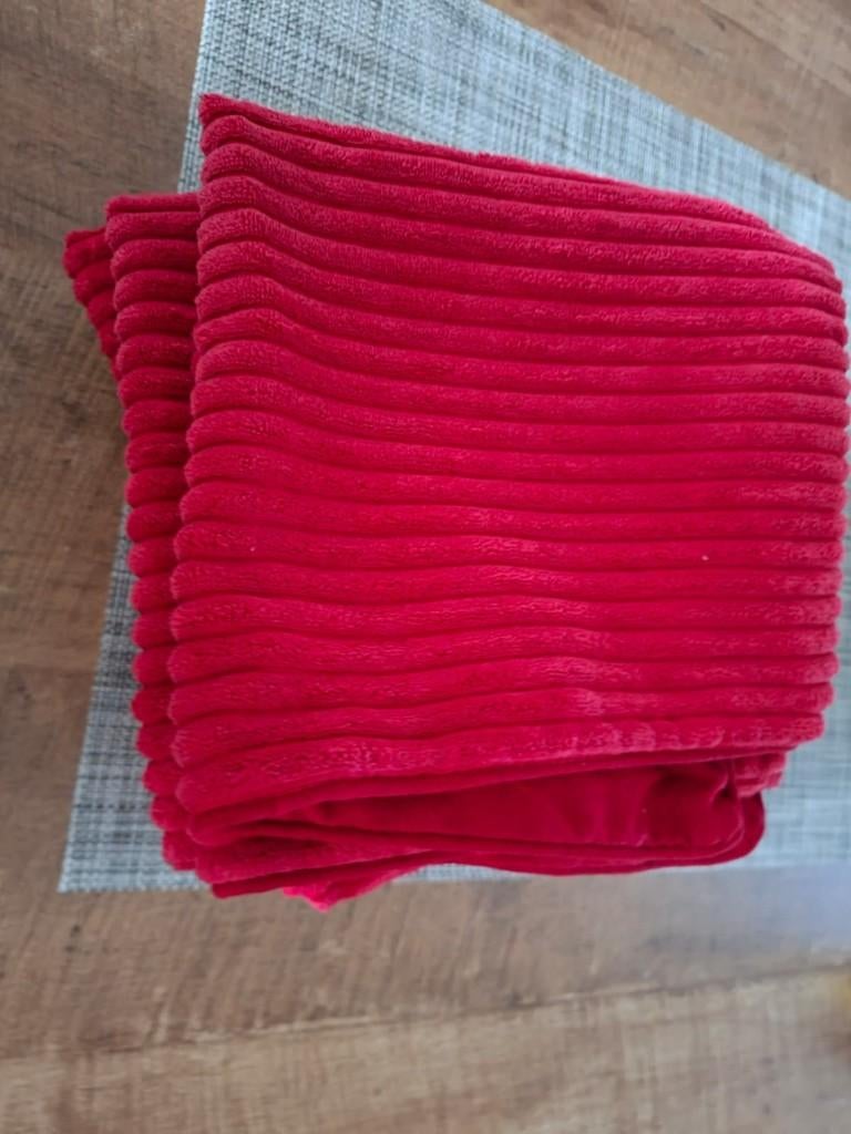 7 Rode kussenhoezen, Ophalen of Verzenden, Zo goed als nieuw, Rood, Vierkant