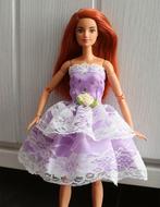 Barbie kleding nieuw - Korte jurk paars met kant en bloem, Ophalen of Verzenden, Nieuw, Barbie