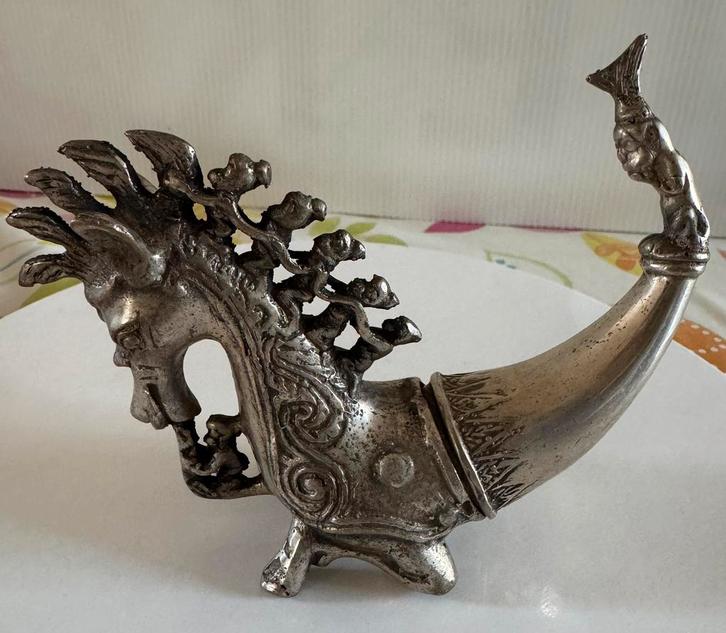 Naga Morsarang - medicijncontainer, Antiek en Kunst, Kunst | Niet-Westerse kunst, Ophalen of Verzenden