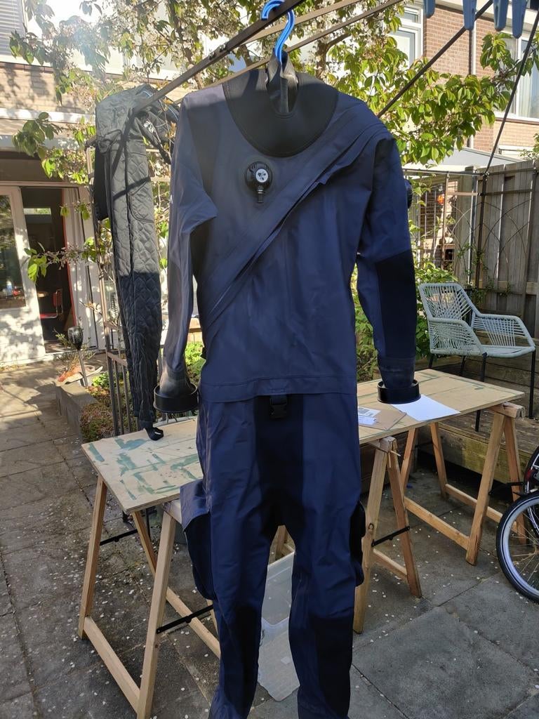 Santi Avatar Droogpak met toebehoren - Maat 43/44, Watersport en Boten, Duiken, Ophalen of Verzenden, Duikpak