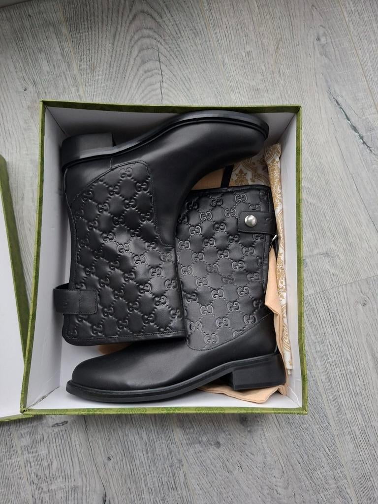 Gucci zwart laarsje maat 37, Kleding | Dames, Schoenen, Ophalen of Verzenden, Zo goed als nieuw, Zwart