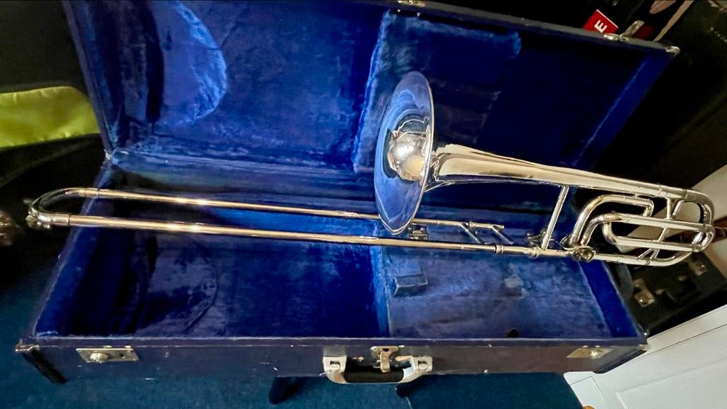 Boosey & Hawkes Sovereign Bastrombone Bb/F, Ophalen of Verzenden, Gebruikt, Bas, Met koffer