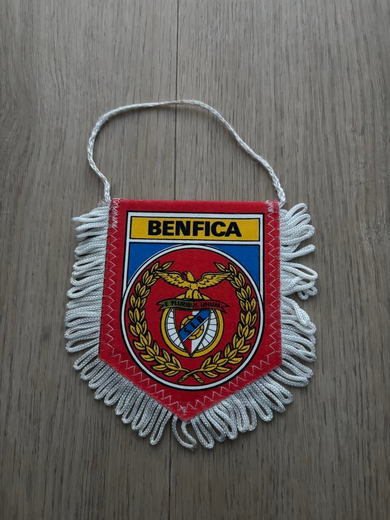 Benfica vaantje, Verzamelen, Sportartikelen en Voetbal, Ophalen of Verzenden, Buitenlandse clubs, Vaantje of Sjaal