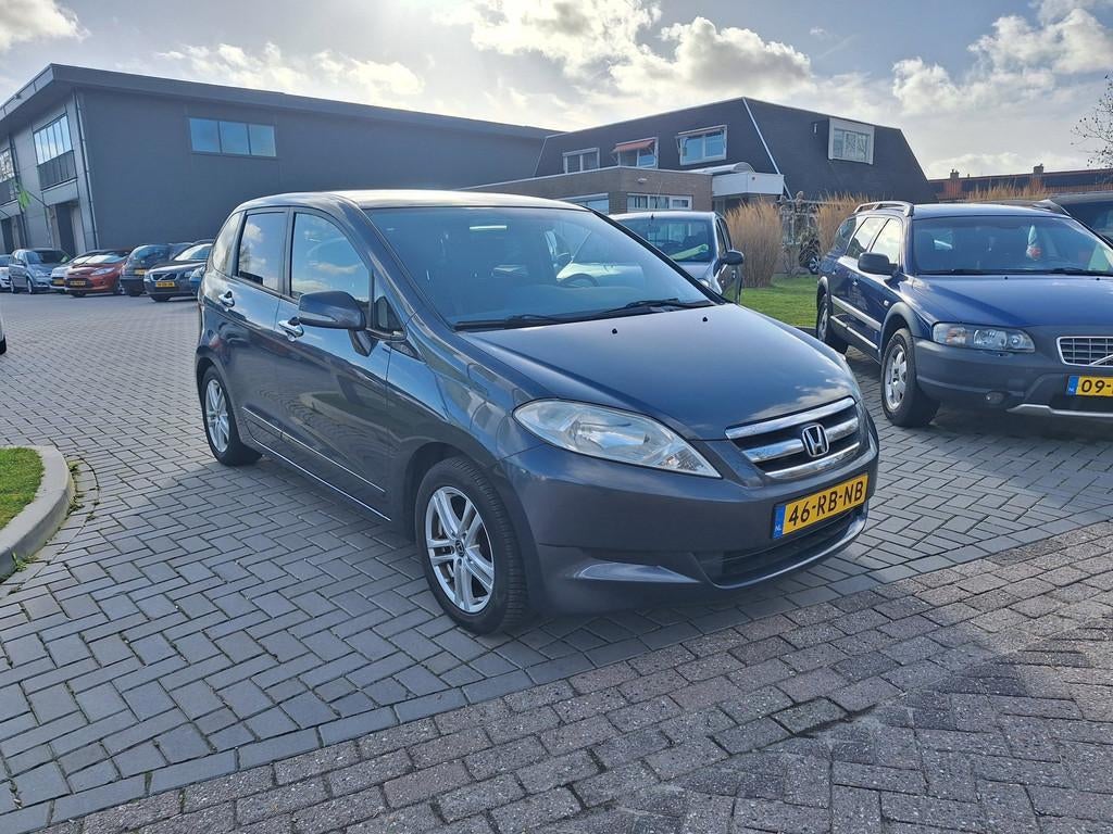 Honda FR-V