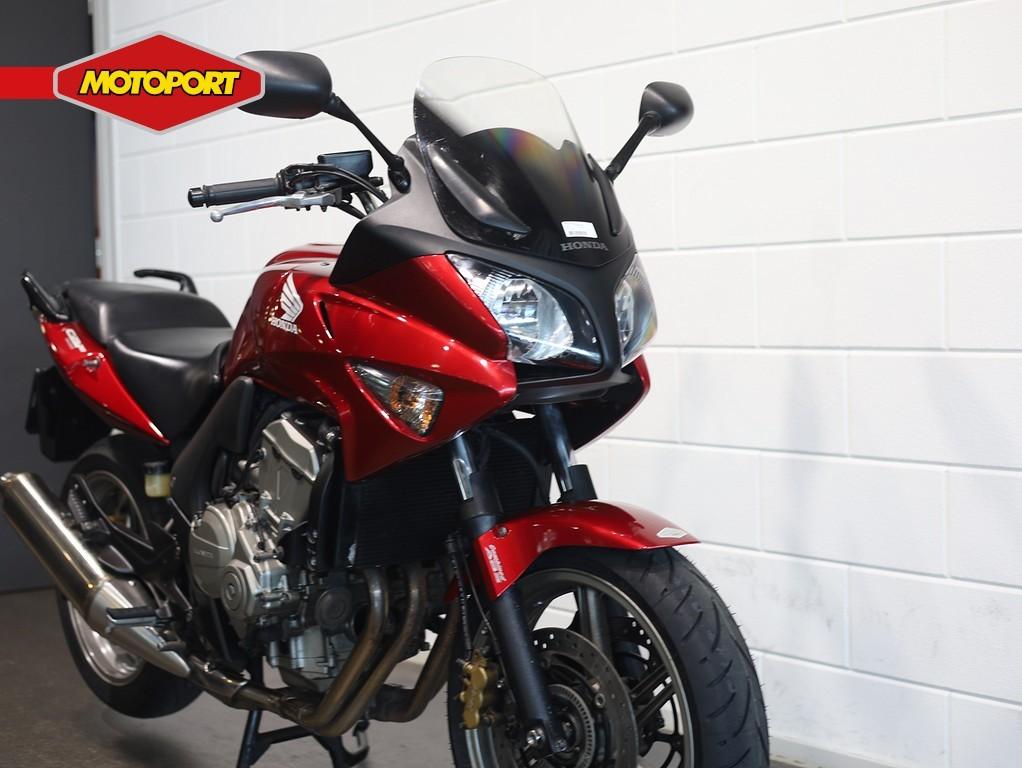 Honda CBF 600 S A (bj 2009), Doornveld 180
B 1731  ZELLIK, BE, Bedrijf, Mc.benelux@honda-eu.com, Meer dan 35 kW
