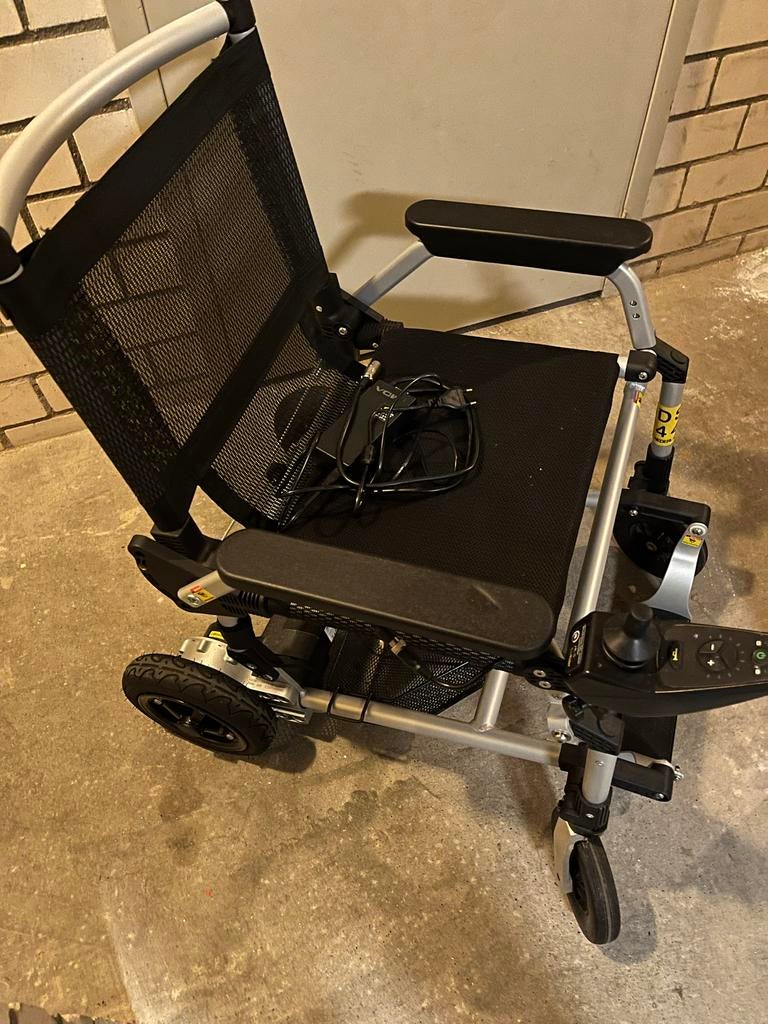 Elektrische opvouwbare rolstoel, zwart, Joyrider., Diversen, Rolstoelen, Ophalen, Inklapbaar, Zo goed als nieuw, Elektrische rolstoel