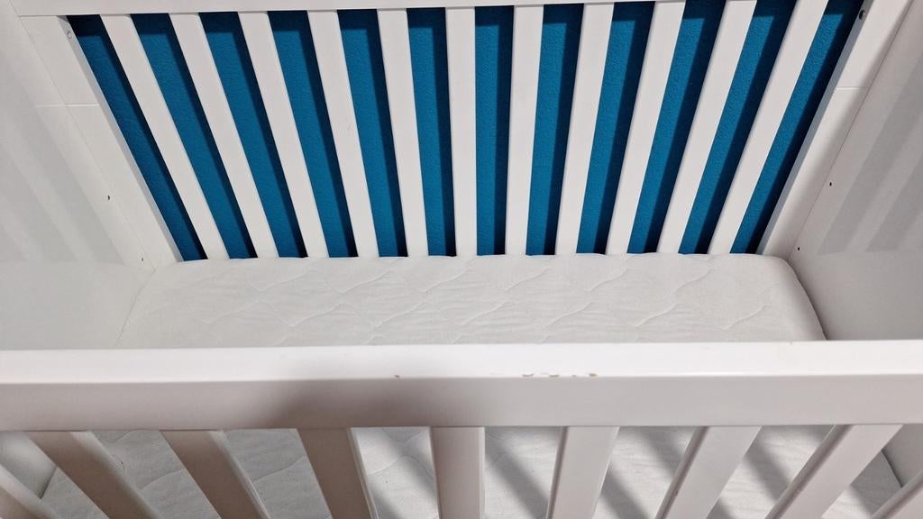 Kinderbed met matras - Zeer goede staat, Lattenbodem, Gebruikt, 70 tot 85 cm, 140 tot 160 cm