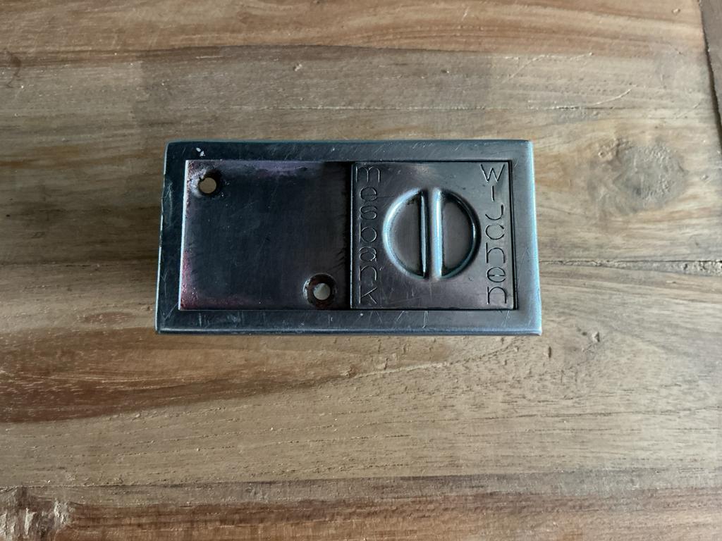 INKTPOTHOUDER JAREN ‘60 MET GLAZEN INKTPOTJE SCHOOLBANK, Verzenden