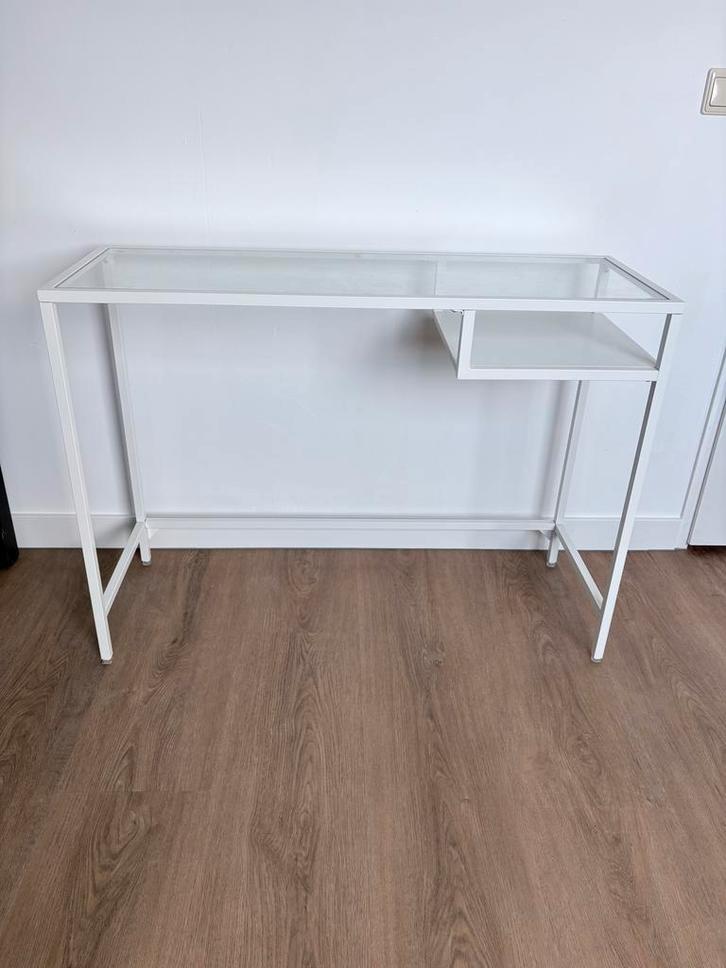 IKEA VITTSJÖ laptoptafel / sidetable, Huis en Inrichting, Tafels | Sidetables, Zo goed als nieuw, 25 tot 50 cm, 50 tot 100 cm