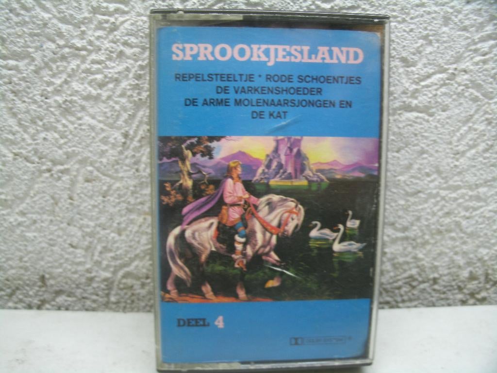 casba 12 sprookjesland oa rode schoentjes, Ophalen of Verzenden, Zo goed als nieuw, 1 bandje