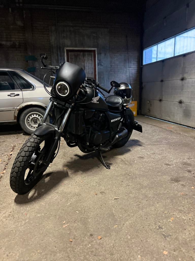 Honda VF Magna 700 Bobber, Particulier, Chopper