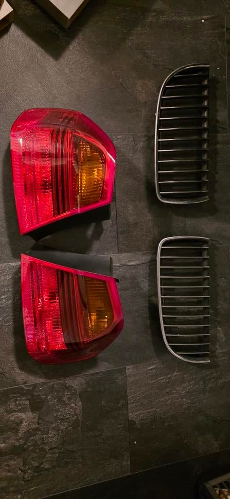 Bmw E90 achterlichten normaal smoke grill vloermatten, Ophalen of Verzenden, Gebruikt, BMW