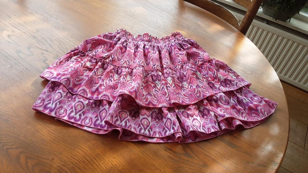 Fleurig roze rokje met klein scheurtje. Maat s, Ophalen of Verzenden, Gebruikt, Drôle de copine paris, Meisje