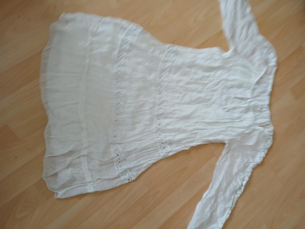 Witte blouse met lange mouwen en kanten details, Kleding | Dames, Blouses en Tunieken, Ophalen of Verzenden