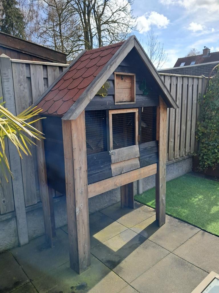 Duivenhokje tekoop, Dieren en Toebehoren