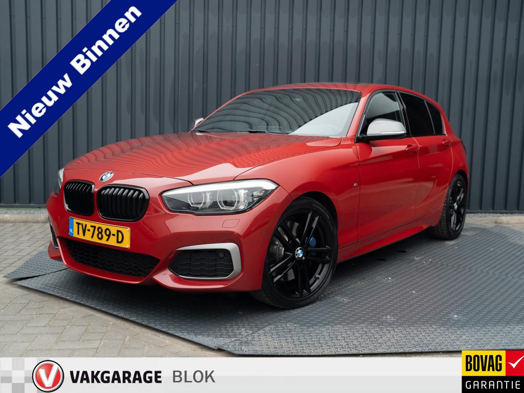 BMW 1-serie M140i High Executive | Schuifdak | Harman/Kardon, Auto's, BMW, 12 maanden, Achterwielaandrijving, Gebruikt, Alcantara