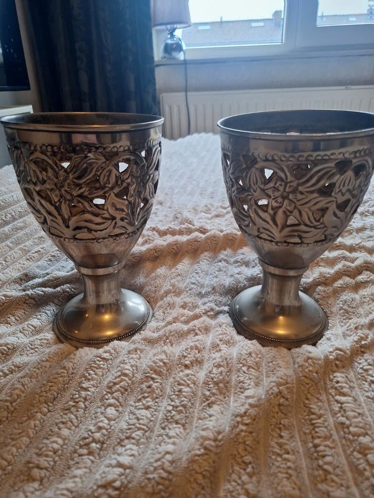 Zilver kleurige Kelken met Bloemmotief - Set van 2, Antiek en Kunst, Antiek | Goud en Zilver, Ophalen of Verzenden, Zilver