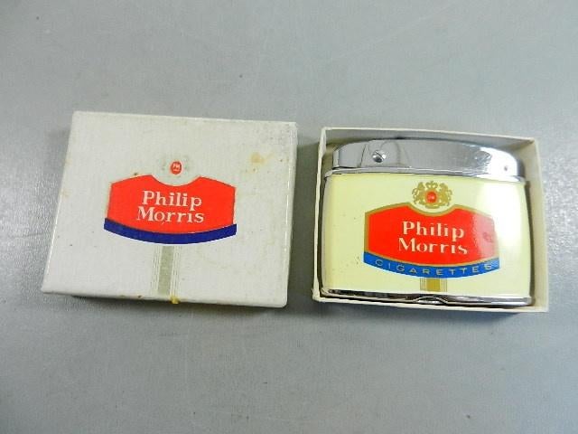 Vintage Philip Morris benzine aansteker in doosje, Verzamelen, Ophalen of Verzenden, Zo goed als nieuw, Gebruiksvoorwerp