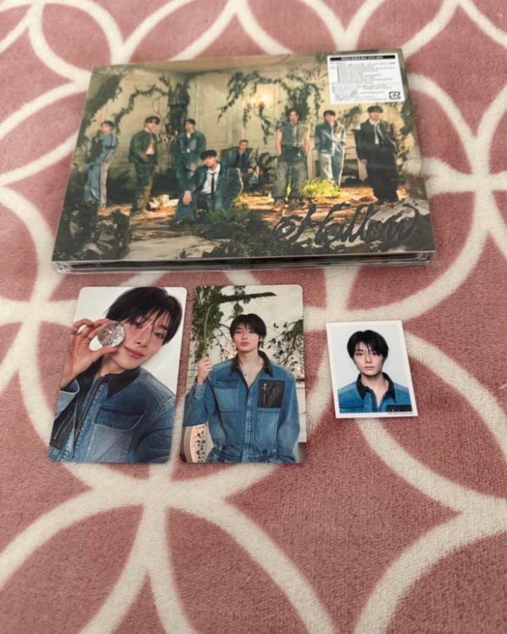 Stray Kids Hollow Album CD Limited Edition A versie, Ophalen of Verzenden, Zo goed als nieuw, Foto of Kaart
