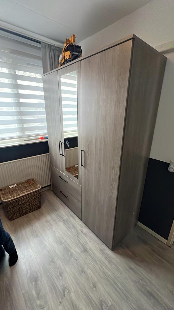 Kledingkast Tempo - grijs / hout, Ophalen, Gebruikt, 100 tot 150 cm, 200 cm of meer