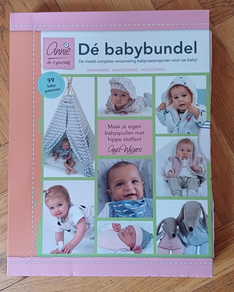 De babybundel - Verzameling babynaaiprojecten, Ophalen of Verzenden, Zo goed als nieuw, Couturiers, Anja Wijgers