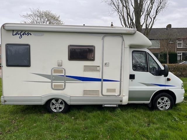 Mc Louis Lagan Camper dec. 2004, Caravans en Kamperen, Campers, Particulier, tot en met 4, Half-integraal, Veiligheidssloten, Ophalen