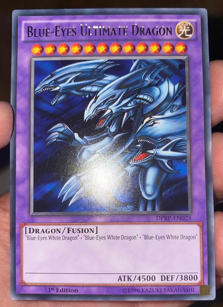 Yu-Gi-Oh! Blue-Eyes Ultimate Dragon DPRP 1st Edition !, Hobby en Vrije tijd, Verzamelkaartspellen | Yu-gi-Oh!, Ophalen of Verzenden