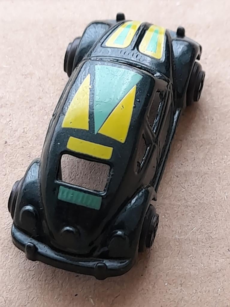 Vintage  Mini, Speelgoedauto Kever - Groen met Gele Details, Overige merken, Gebruikt, 1:50 of kleiner, Auto