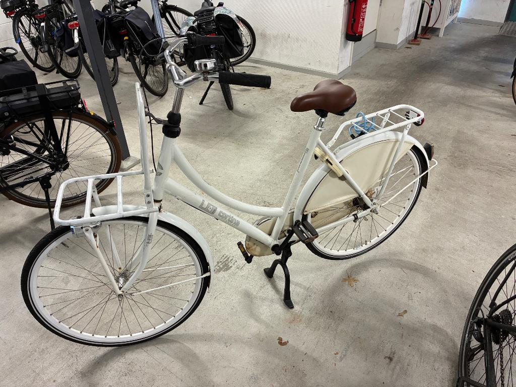 White bicycle, Ophalen, Zo goed als nieuw